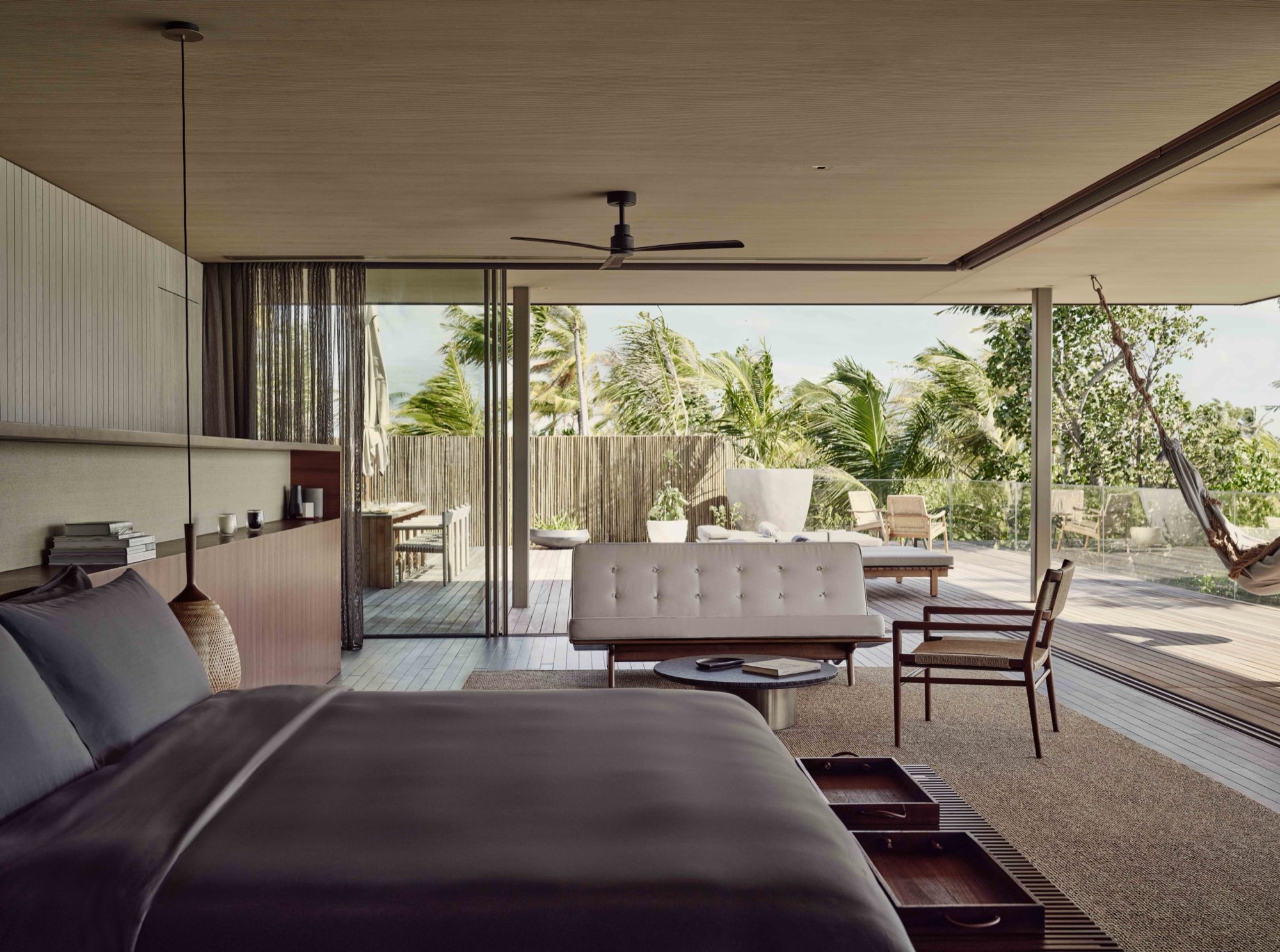 Patina Maldives｜モルディブ・ファリ諸島 — panoramah! 採用事例（設計：Studio MK27 — Marcio Kogan with Renata Furlanetto）